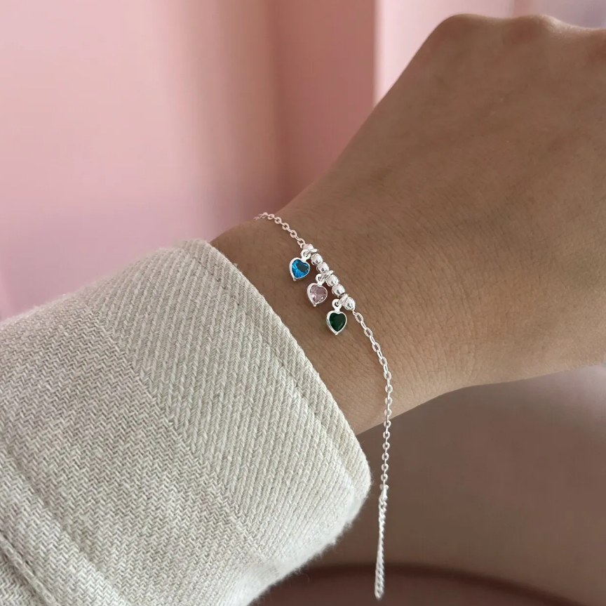 Como escolher uma pulseira prata infantil segura para crianças?