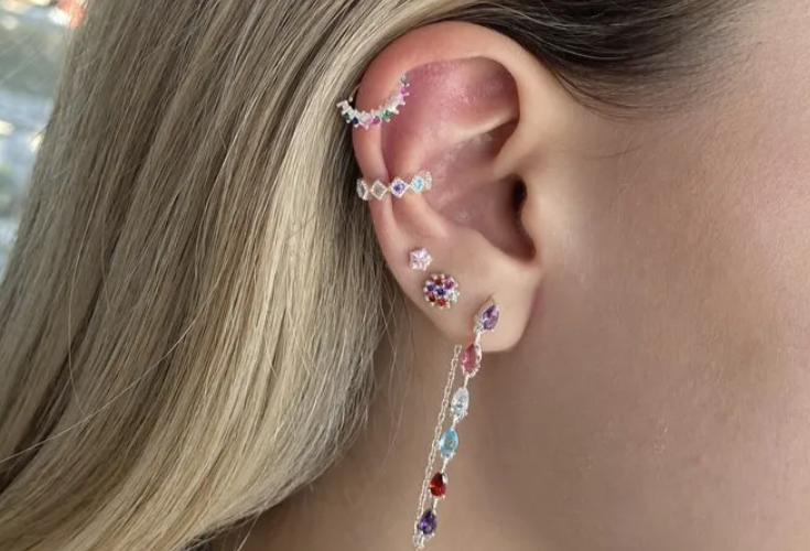 O piercing prata 925 combina com encontros informais?
